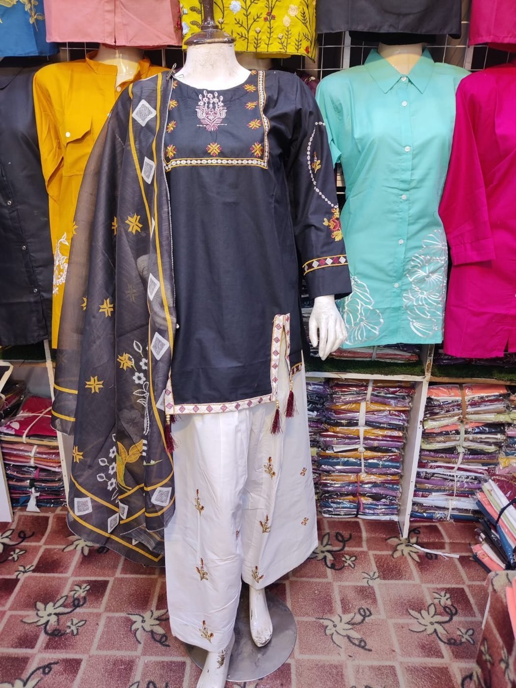 Noir Garden Kurti